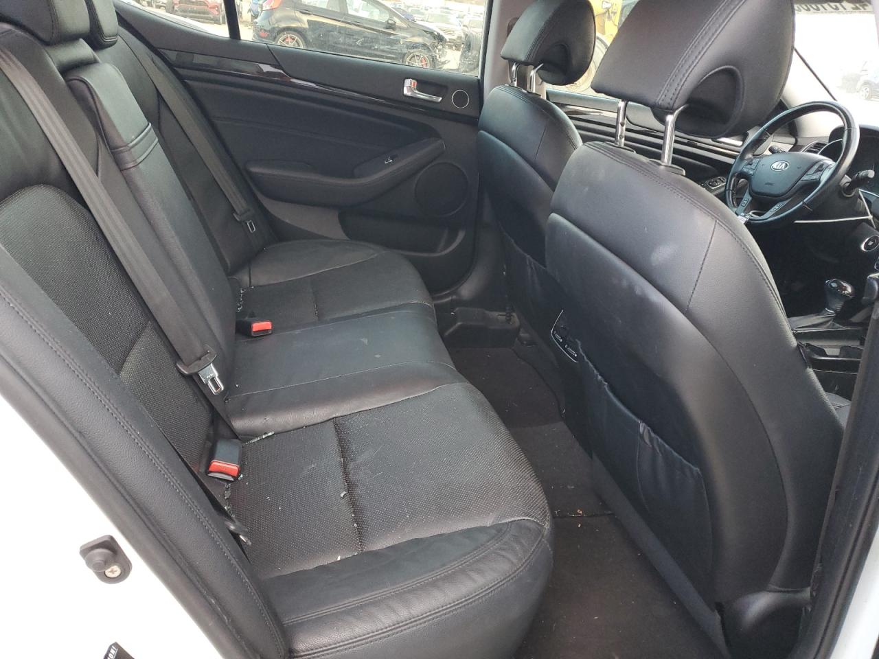 2014 Kia Cadenza - Image 10