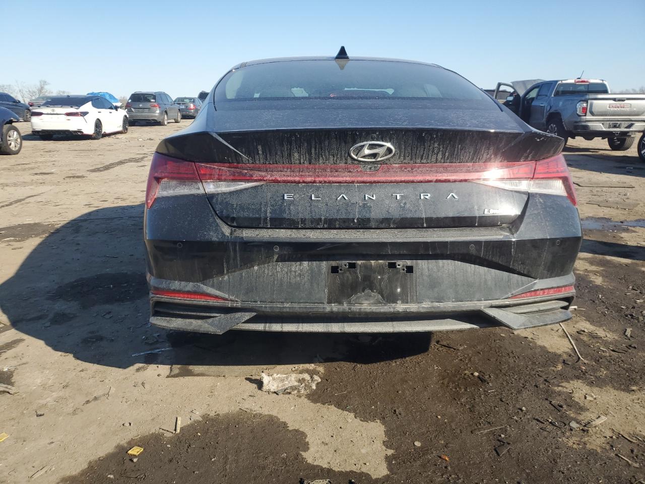 2023 Hyundai Elantra - Image 6