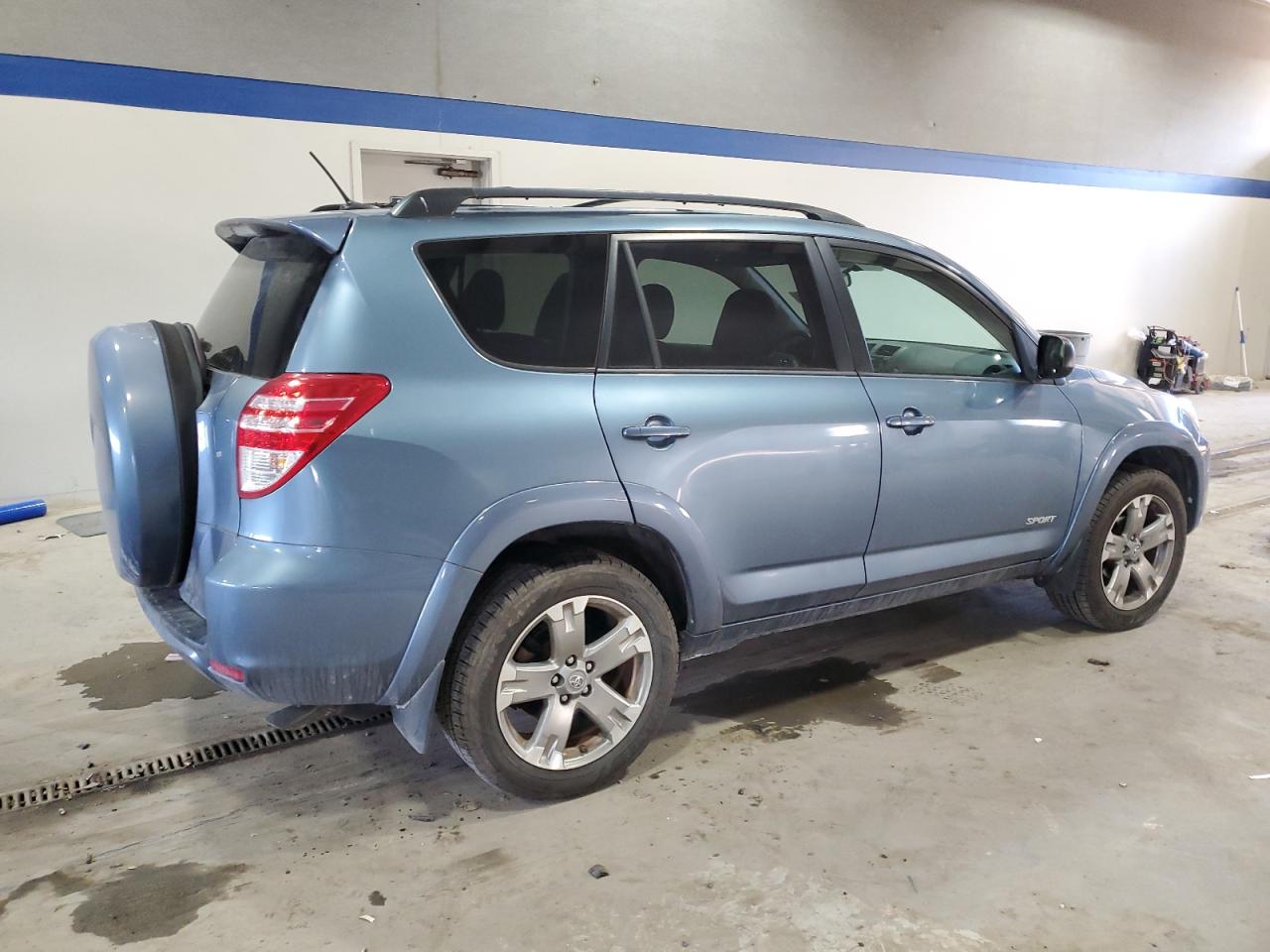 2011 Toyota RAV 4 - Image 3
