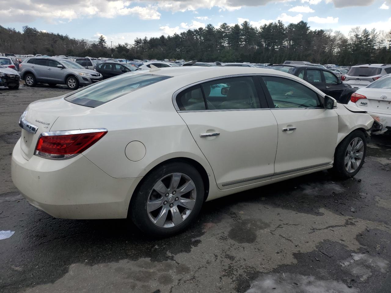 2010 Buick LaCrosse - Image 3
