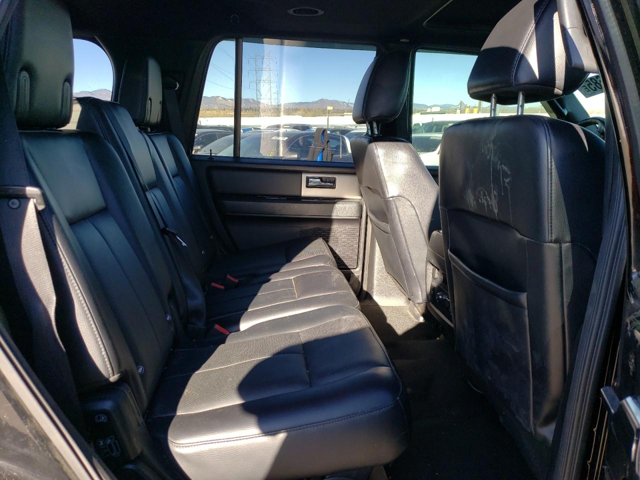 2017 Ford Expedition - Image 11