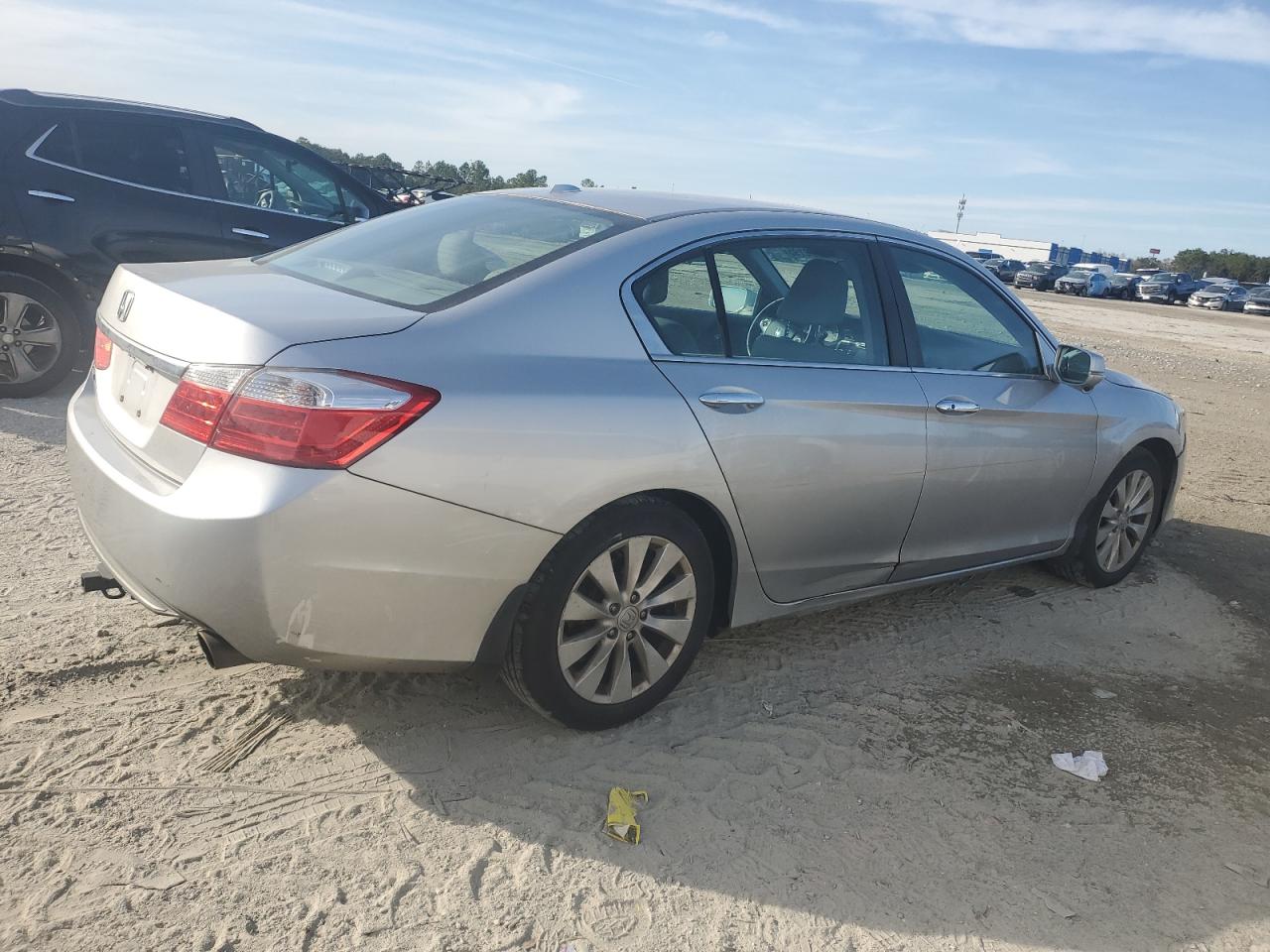2013 Honda Accord - Image 3