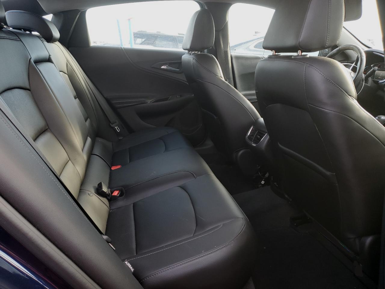 2016 Chevrolet Malibu - Image 10