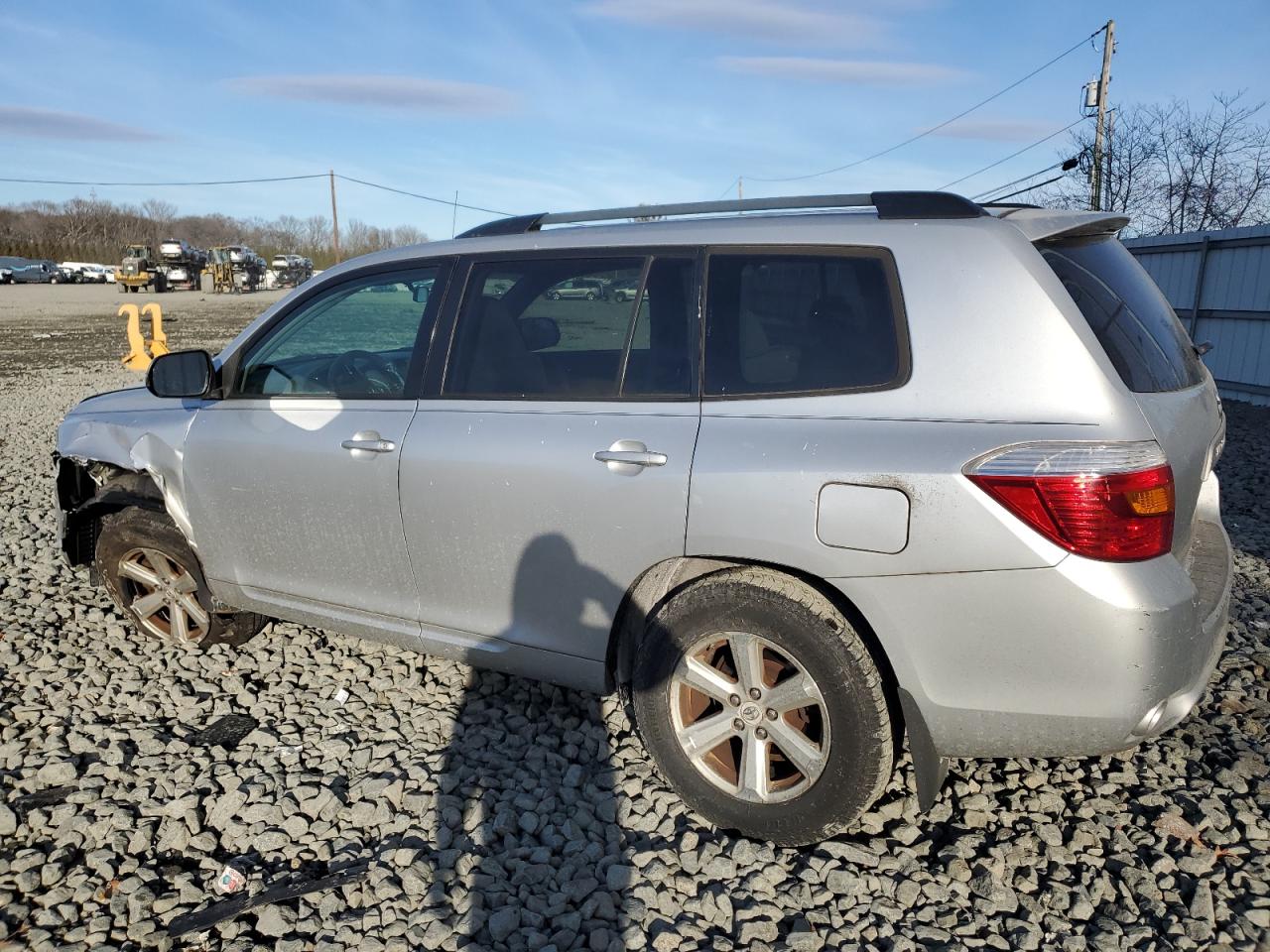 2010 Toyota Highlander - Image 2