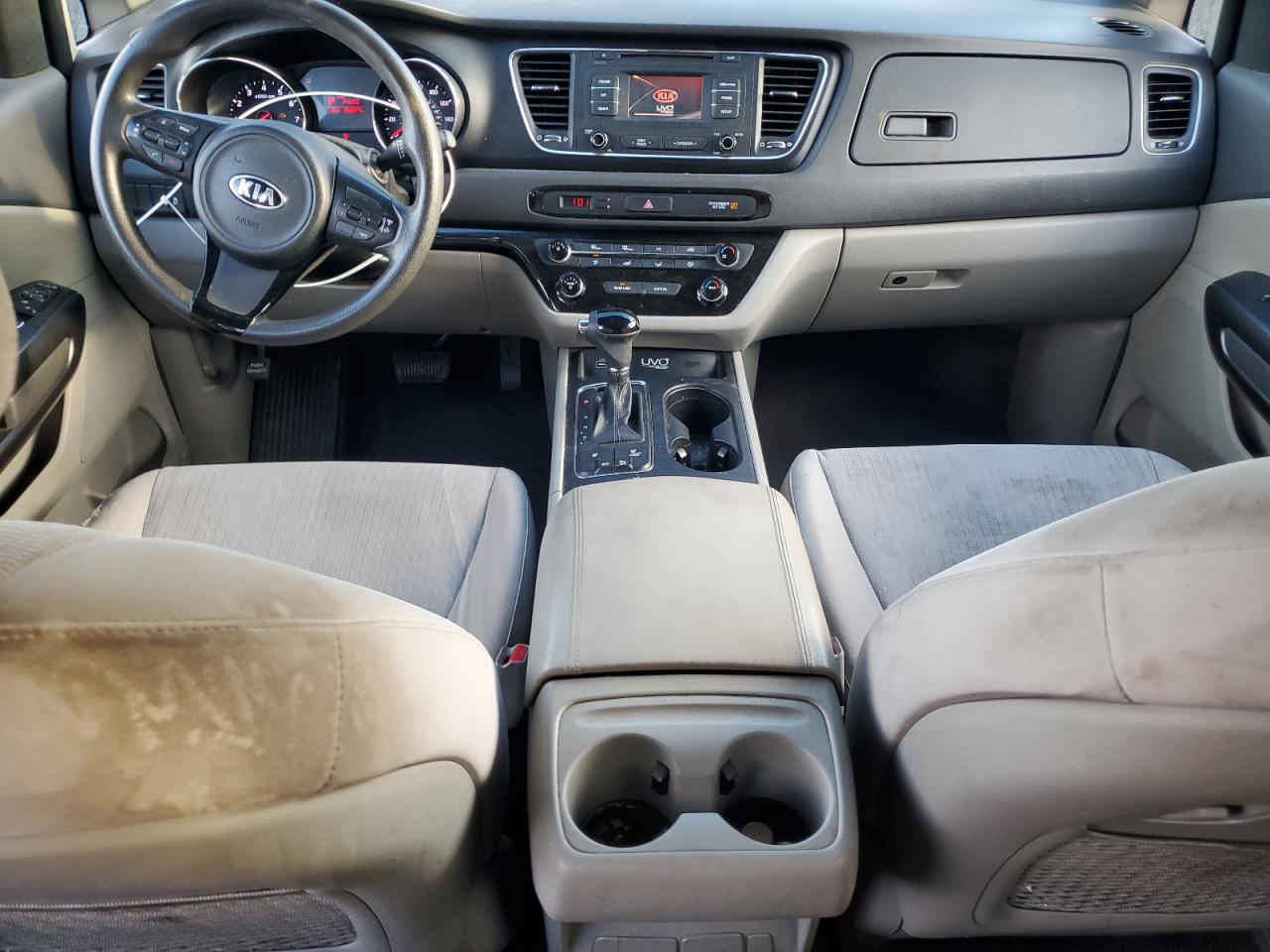 2016 Kia Sedona - Image 8