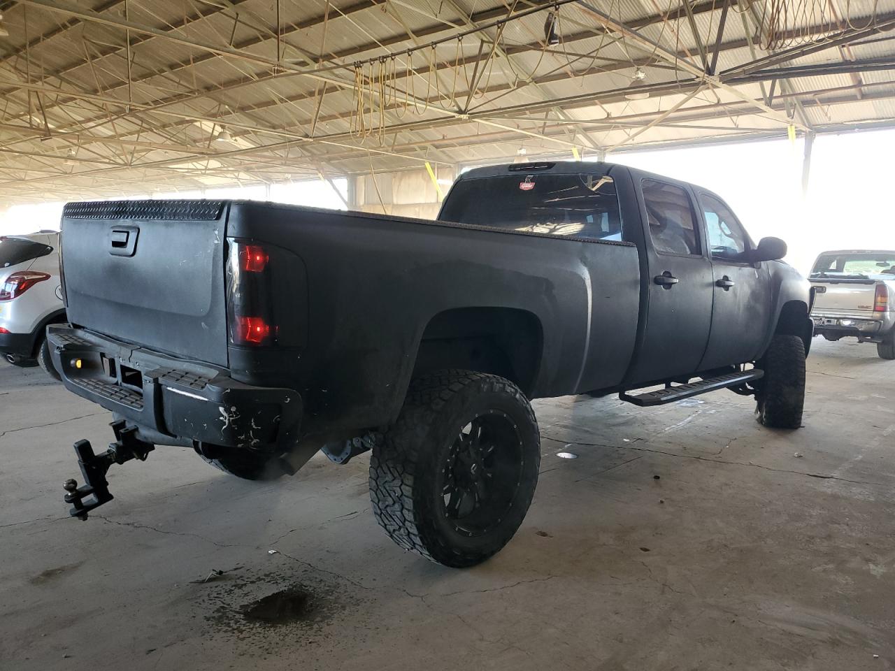2008 Chevrolet Silverado - Image 3