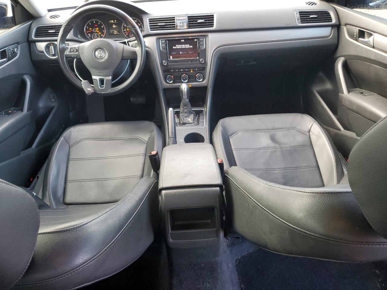 2015 Volkswagen Passat - Image 8