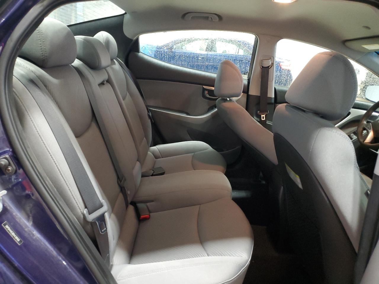 2013 Hyundai Elantra - Image 10