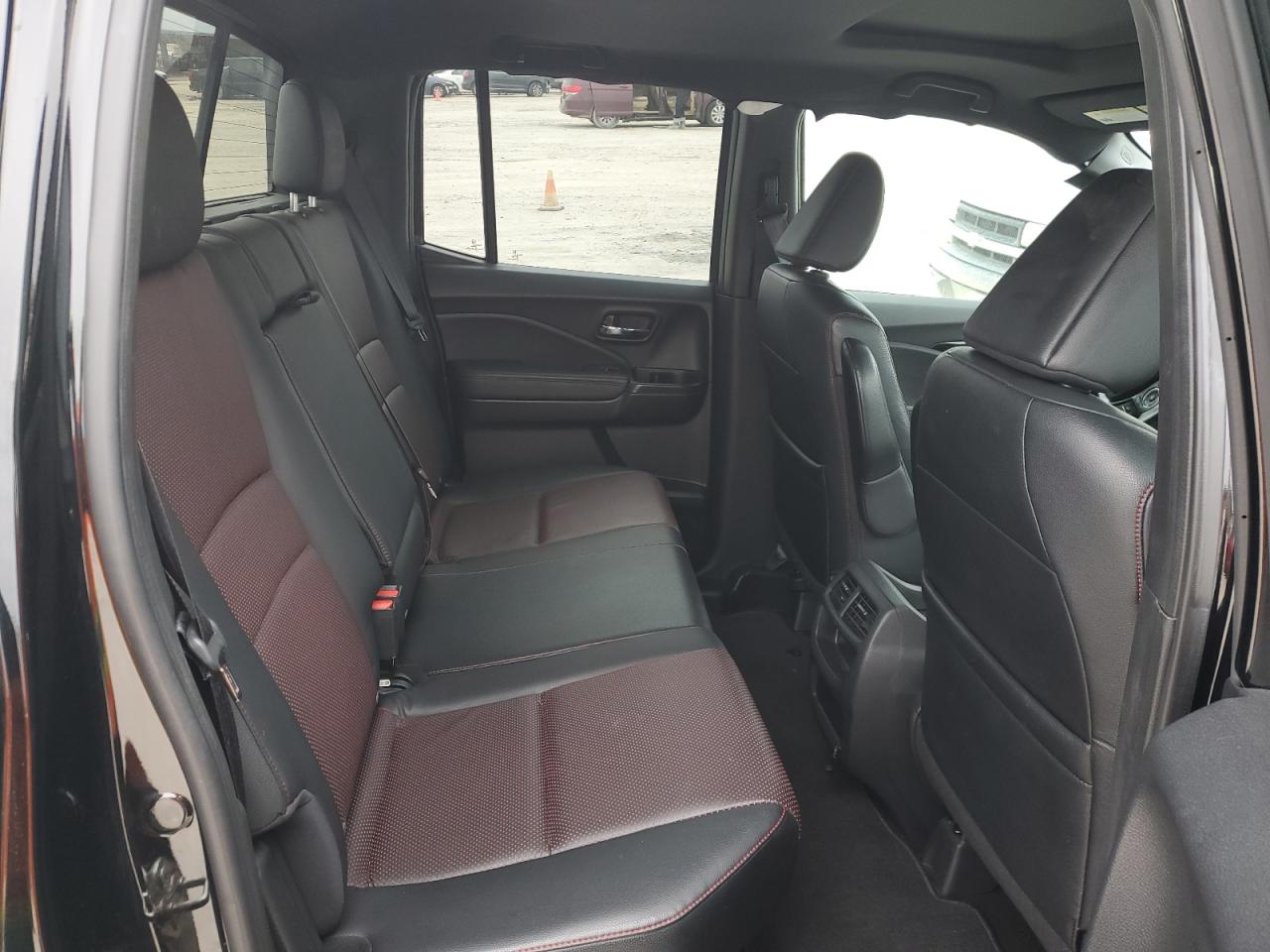 2017 Honda Ridgeline - Image 11