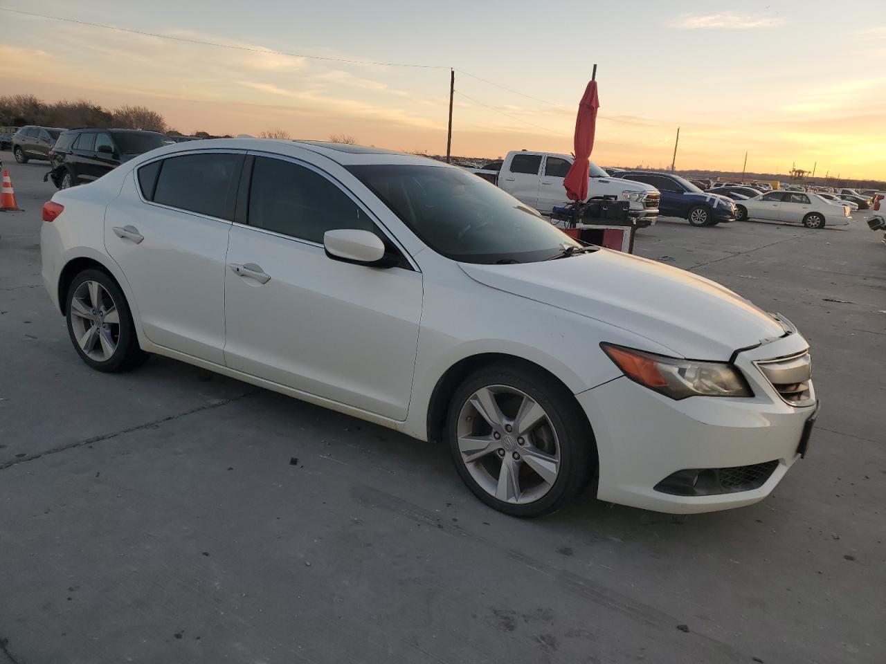 2013 Acura ILX - Image 4