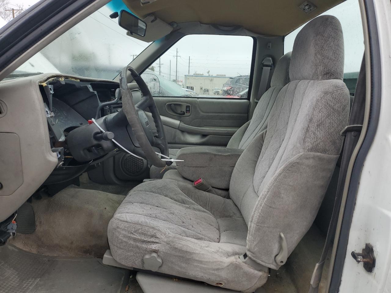 2001 GMC Sonoma - Image 7