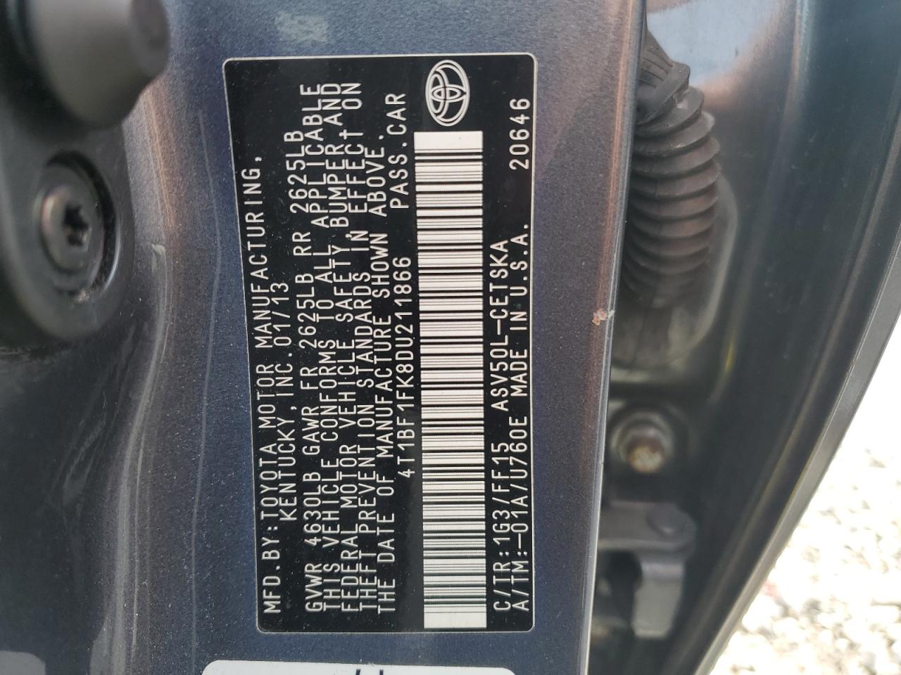 2013 Toyota Camry - Image 12