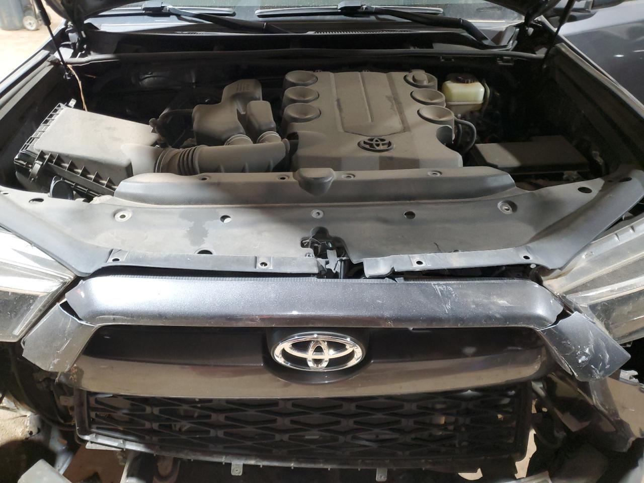2015 Toyota 4Runner - Image 13