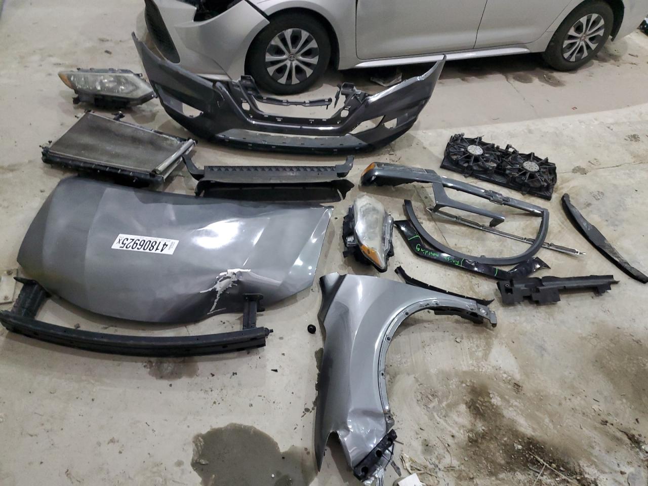 2019 Nissan Rogue - Image 13