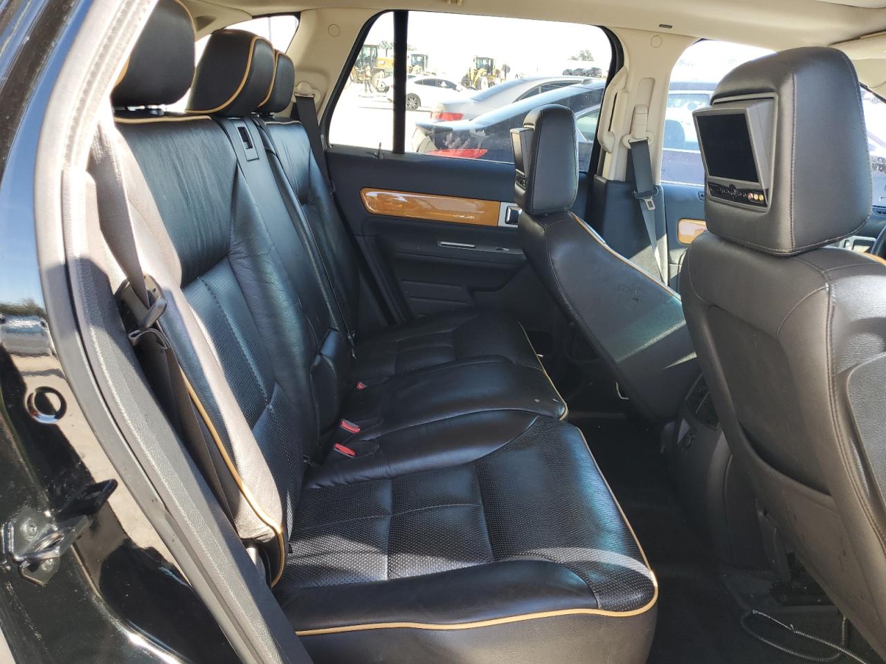 2008 Lincoln MKX - Image 11