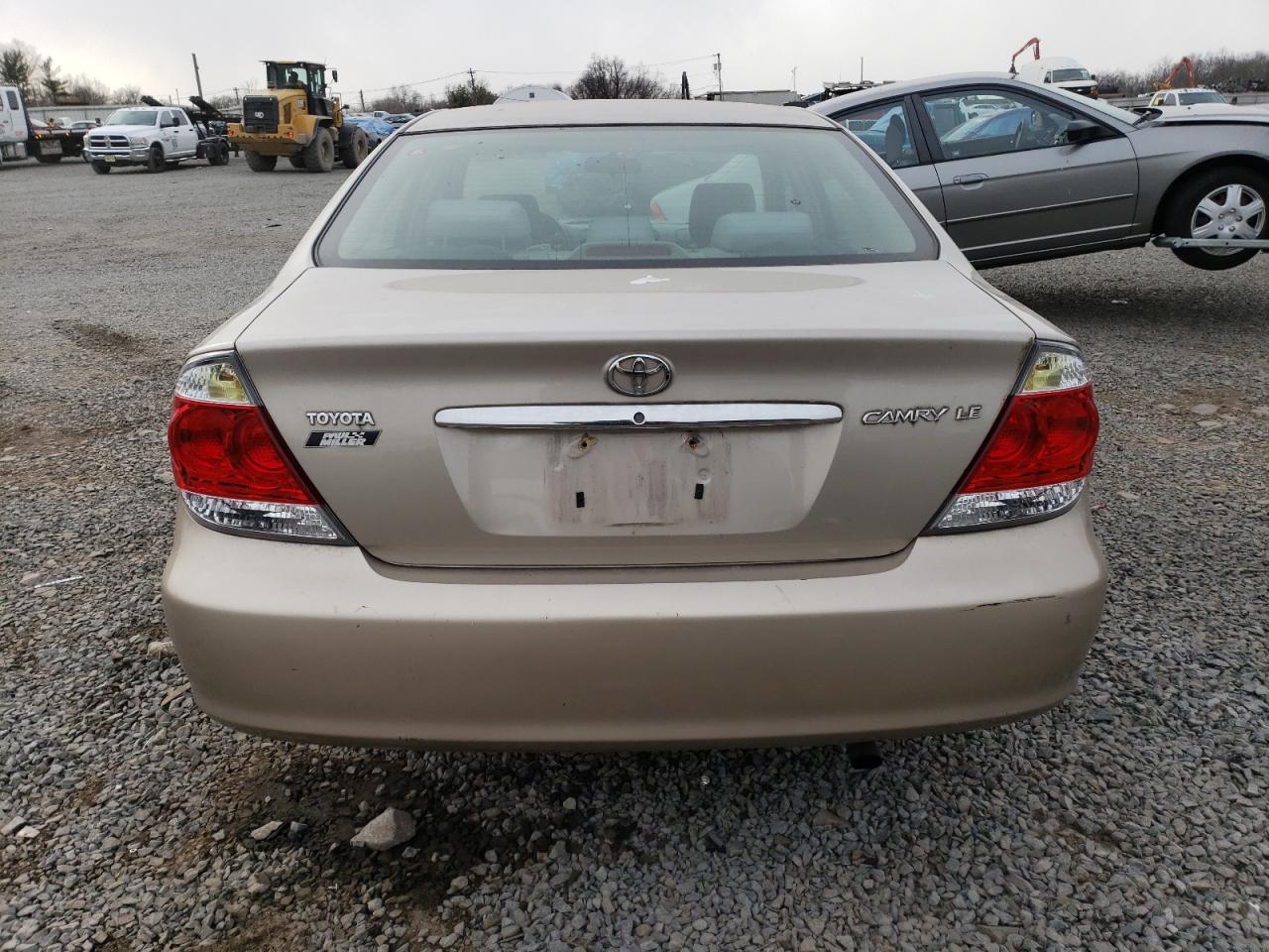 2005 Toyota Camry - Image 6