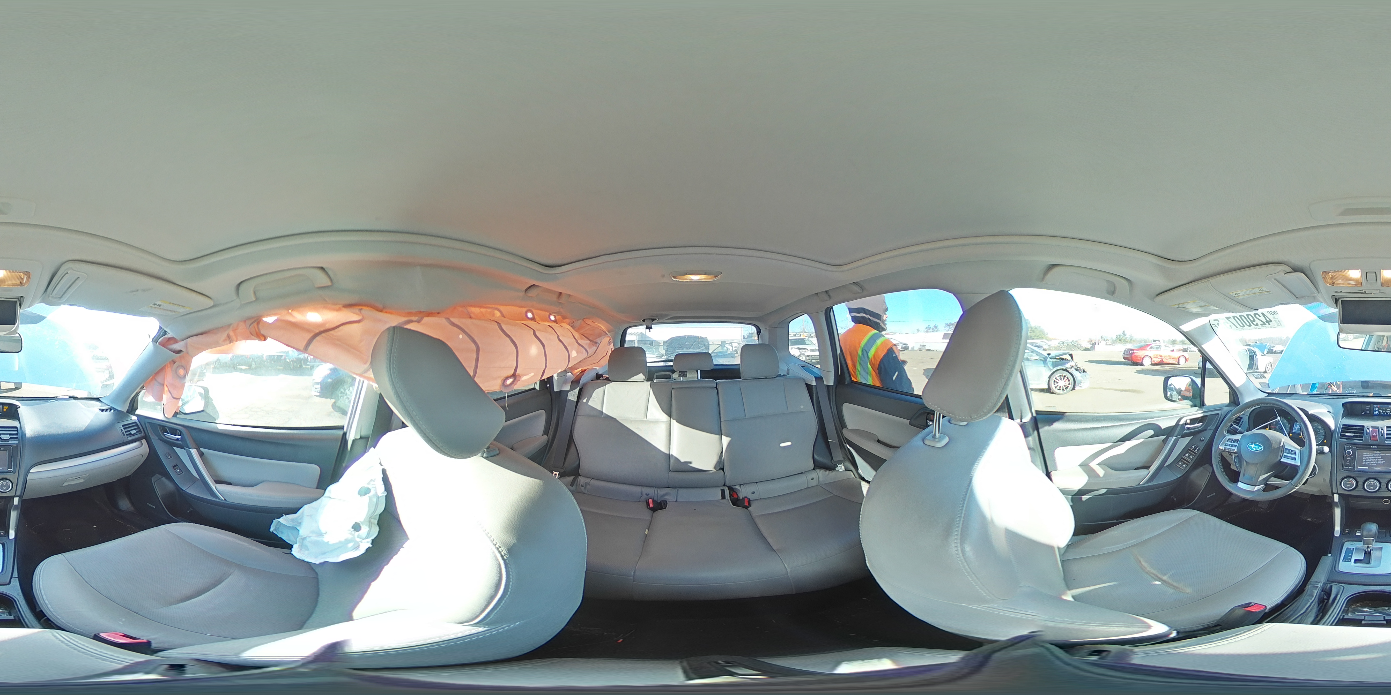 2015 Subaru Forester - Image 13