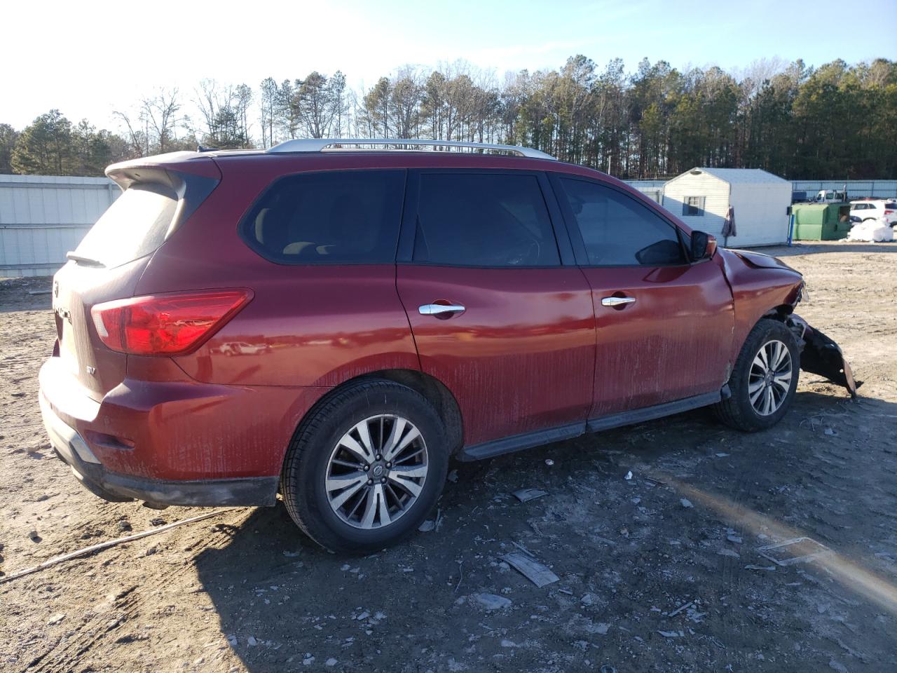 2017 Nissan Pathfinder - Image 3
