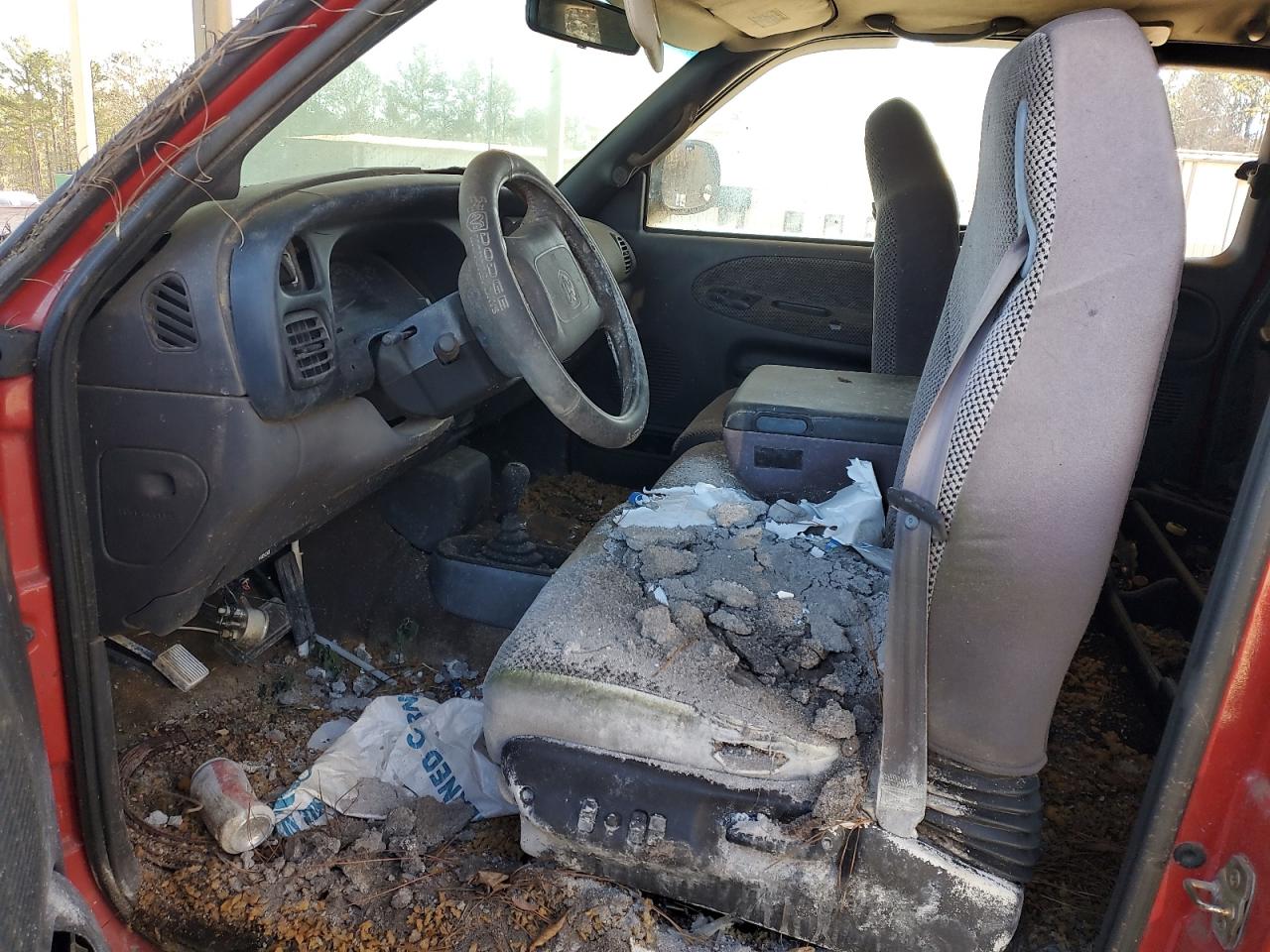 2000 Dodge RAM - Image 7