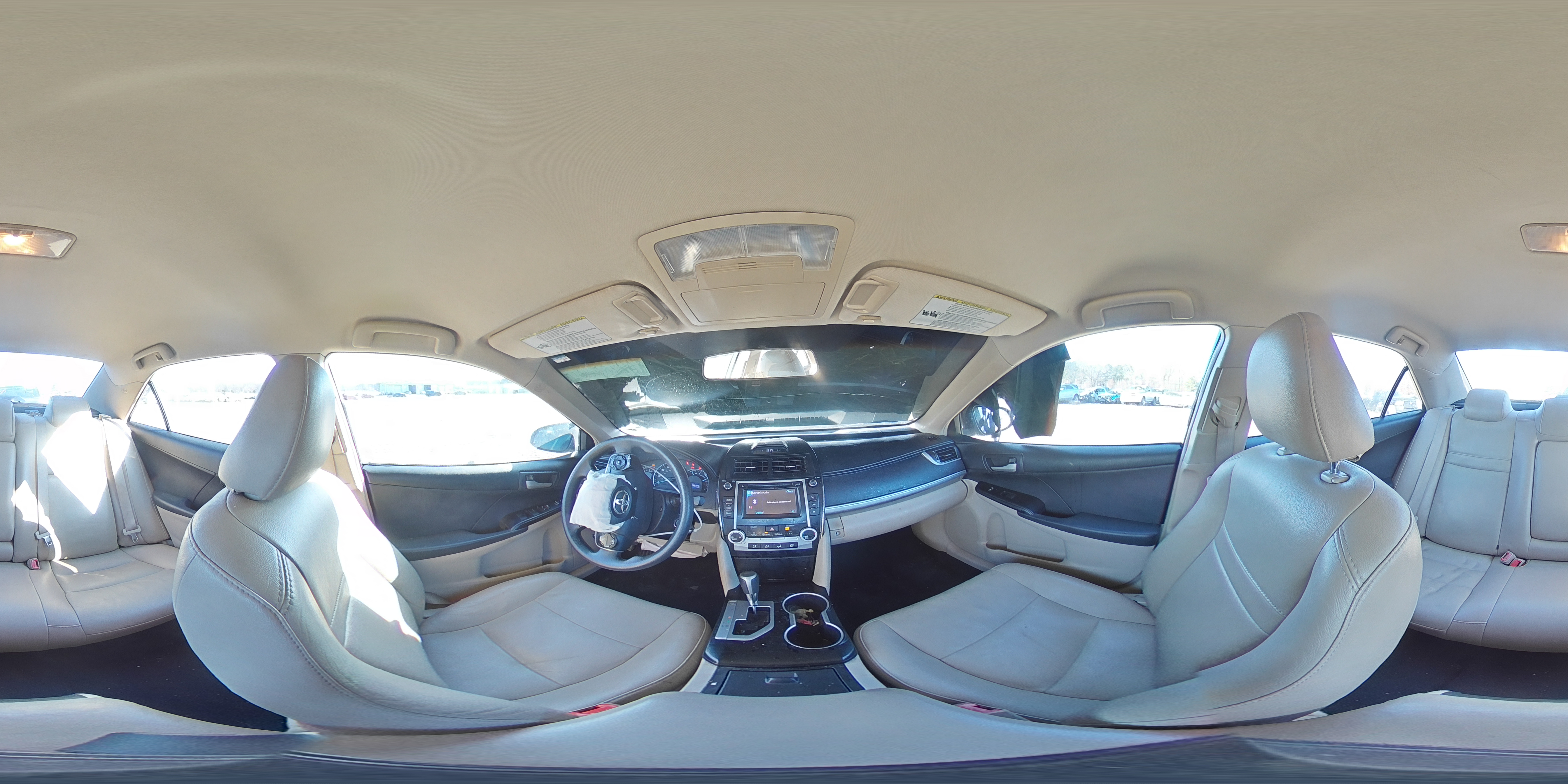 2012 Toyota Camry - Image 12