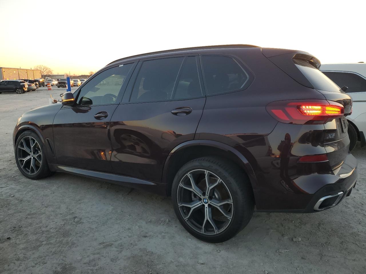 VIN 5UXCR6C04L9C27727 2020 BMW X5 no.2