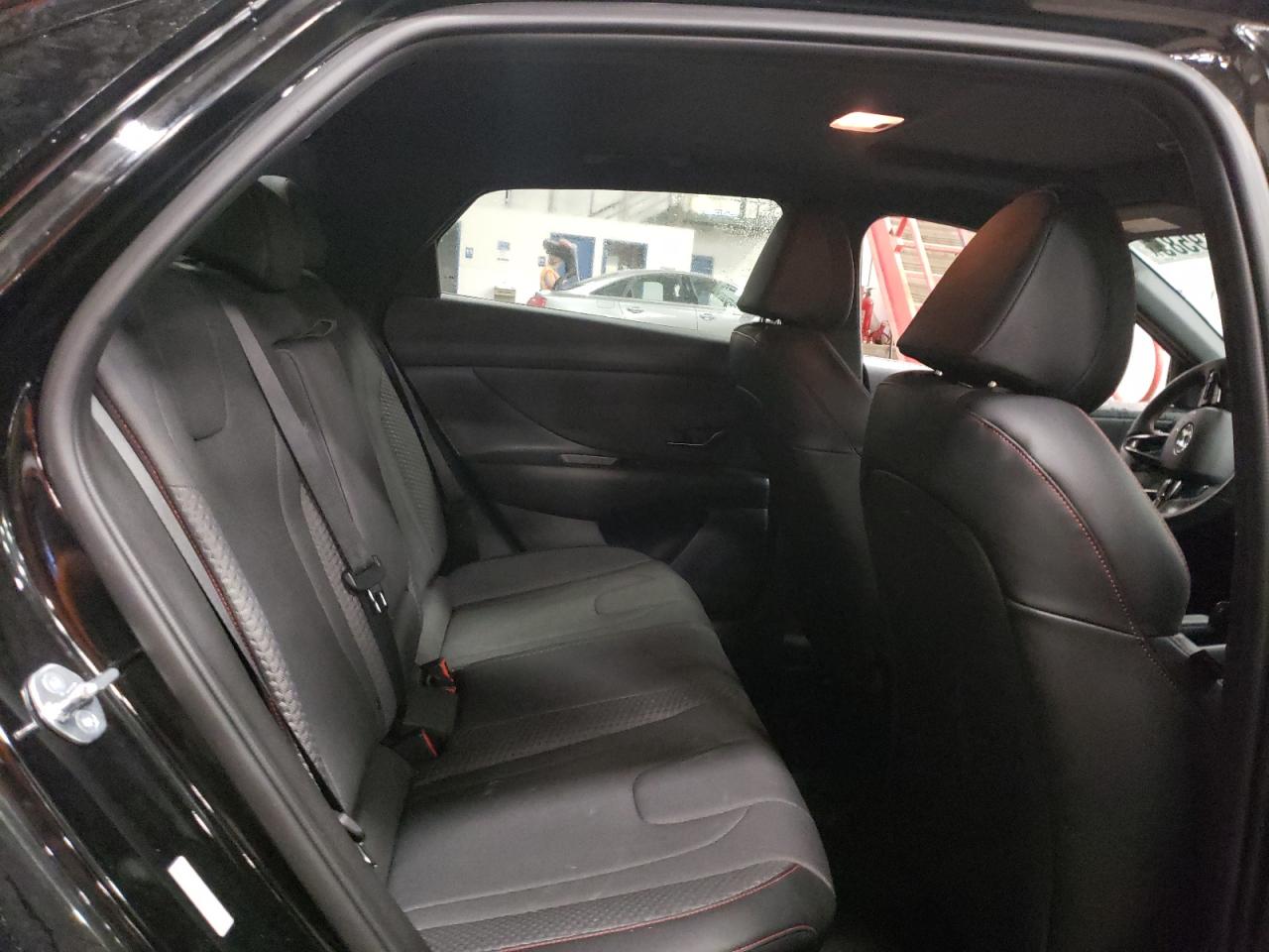 2023 Hyundai Elantra - Image 10