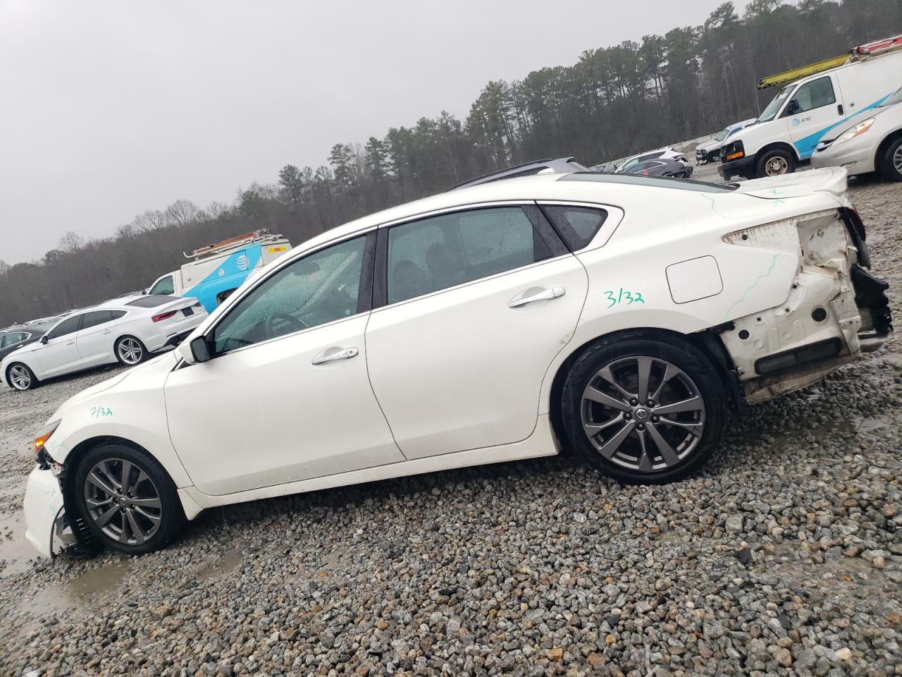 2018 Nissan Altima - Image 2
