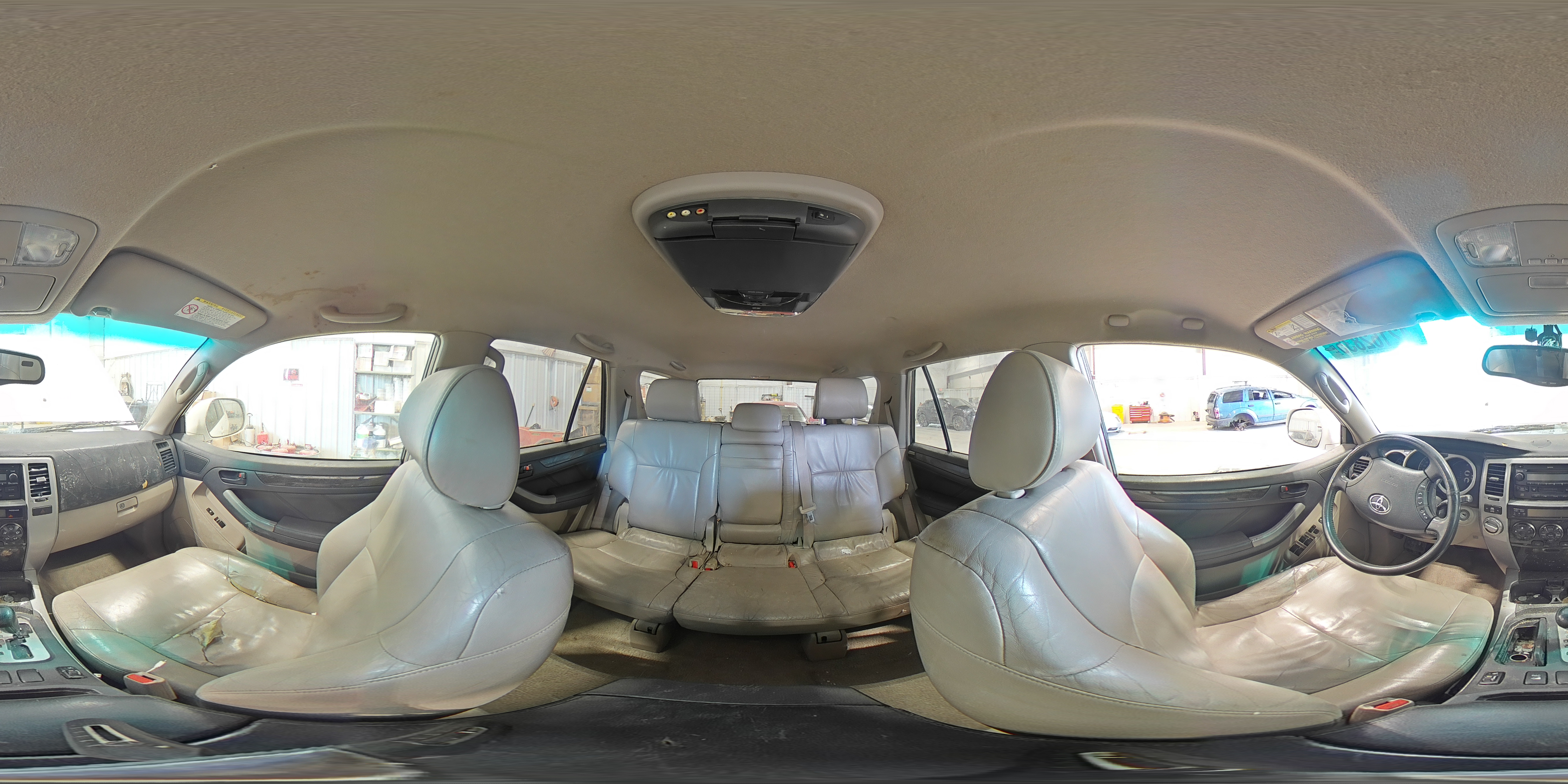 2004 Toyota 4Runner - Image 14