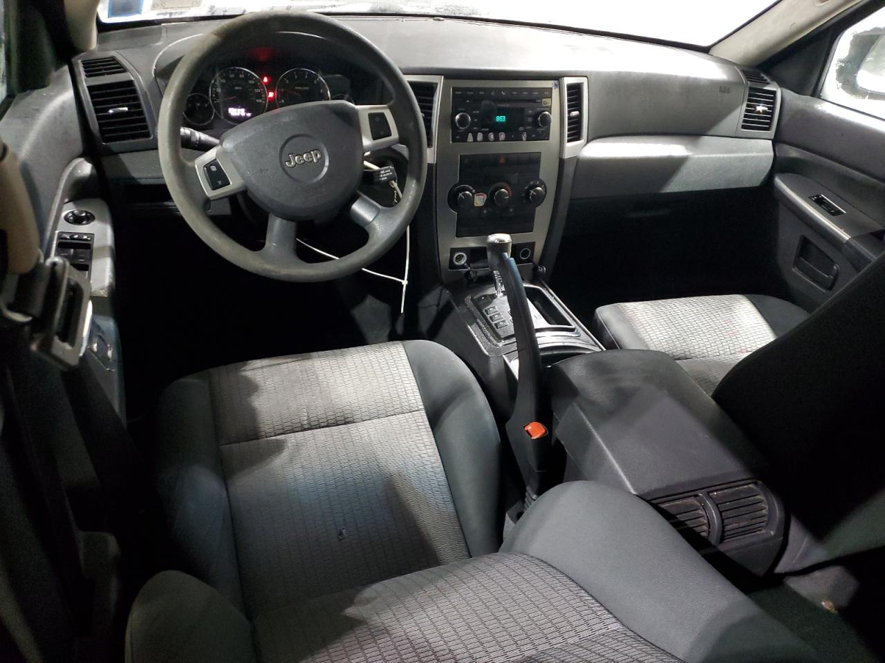 2008 Jeep Grand Cherokee - Image 8