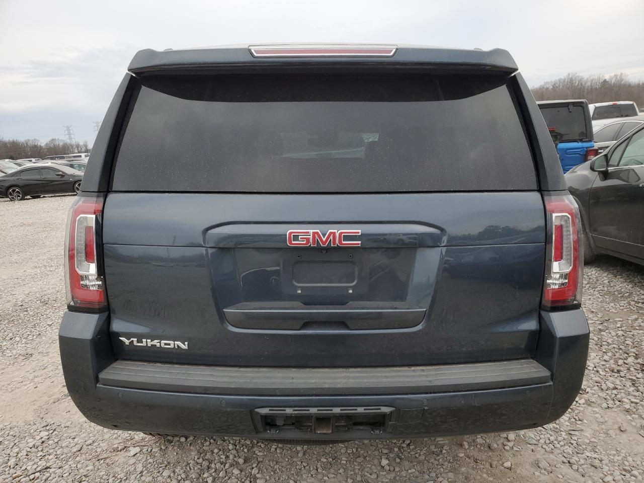2020 GMC Yukon - Image 6