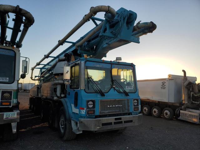 1999 Mack 600 Mr600