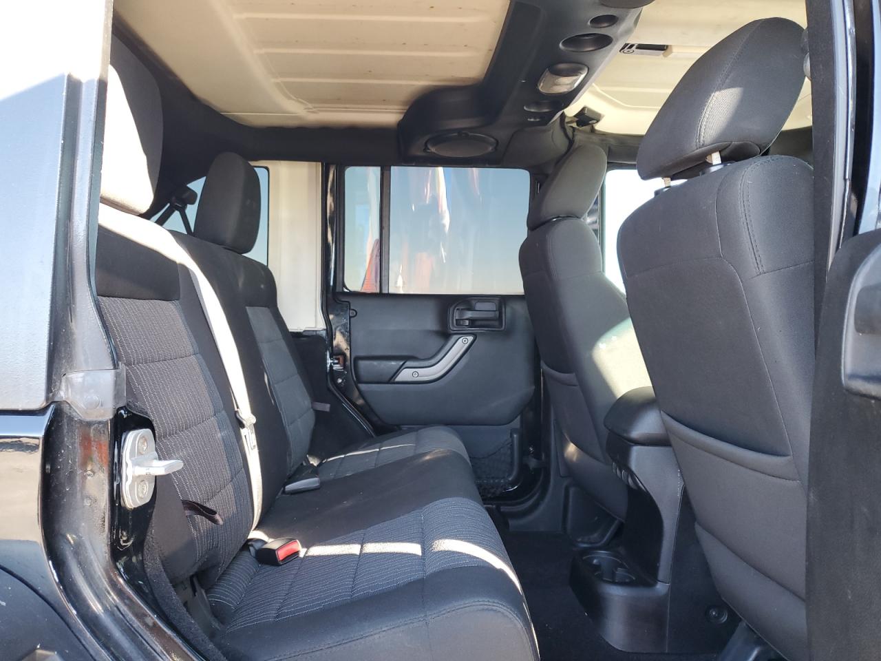 2011 Jeep Wrangler - Image 11