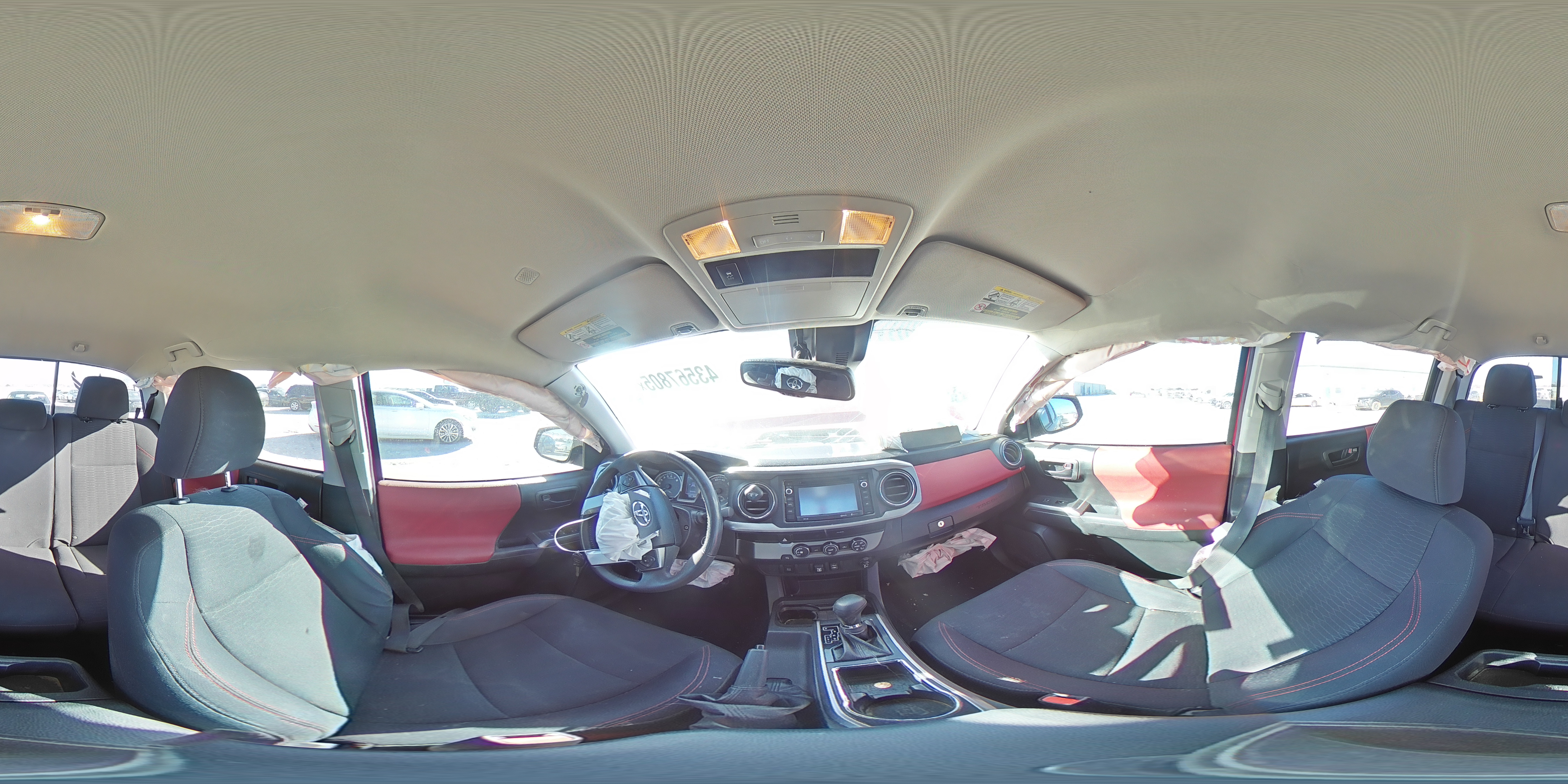 2019 Toyota Tacoma - Image 13