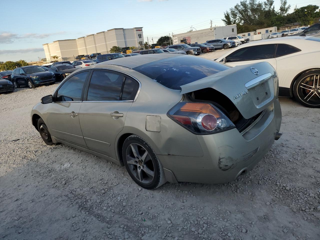 2009 Nissan Altima - Image 2