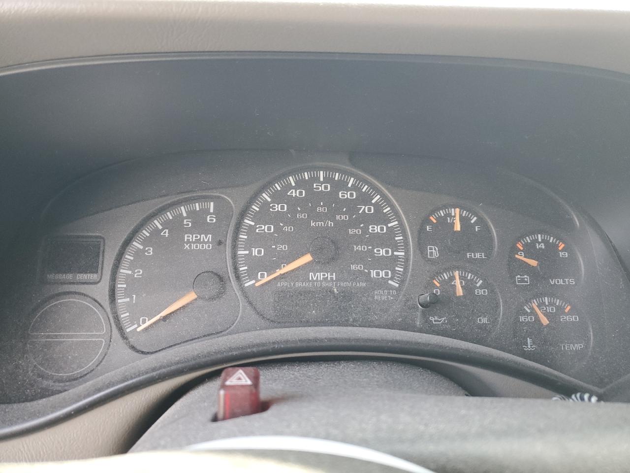 2002 Chevrolet Tahoe K1500 VIN: 1GNEK13ZX2R282363 Lot: 87883605