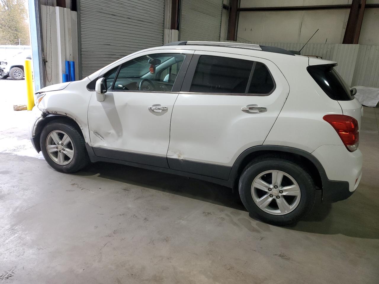 2018 Chevrolet Trax - Image 2