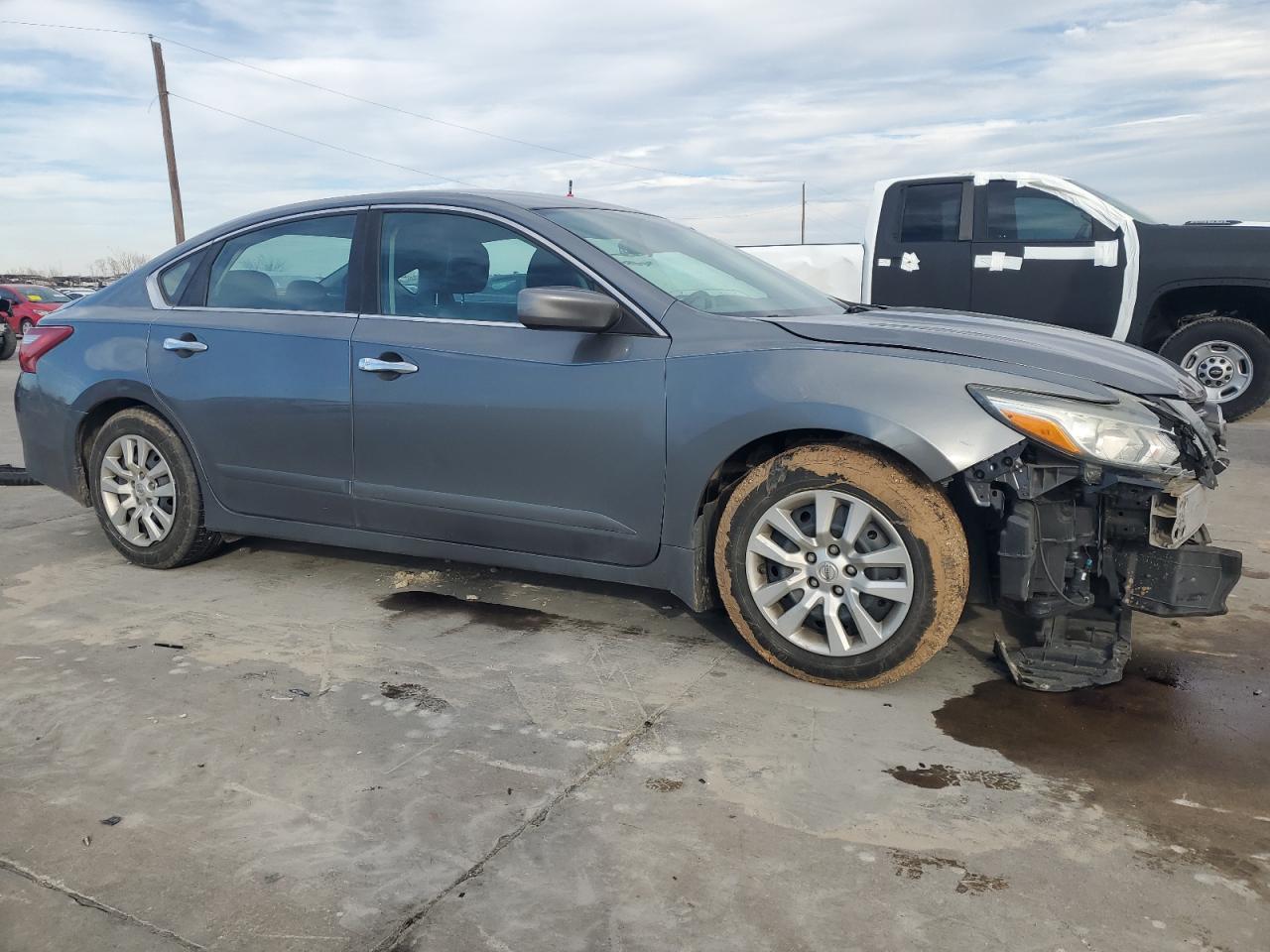 2016 Nissan Altima - Image 4