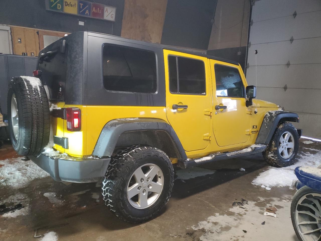 2009 Jeep Wrangler - Image 3
