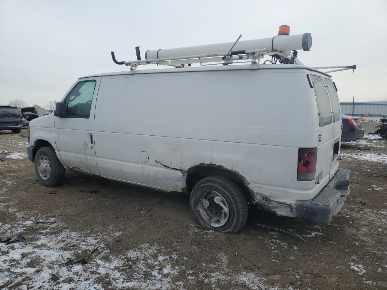 2011 Ford Econoline - Image 2