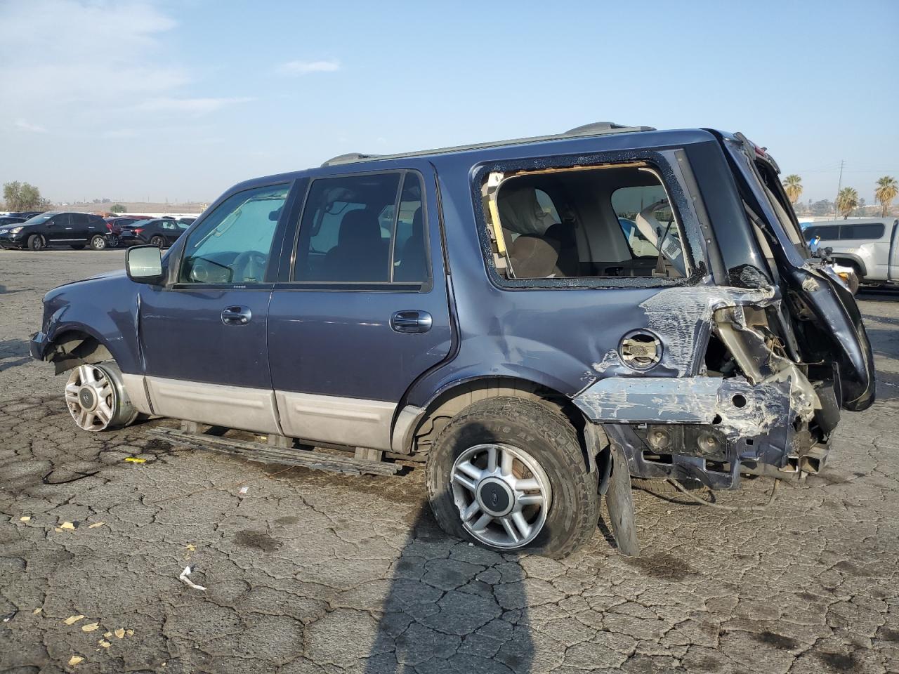 2003 Ford Expedition - Image 2