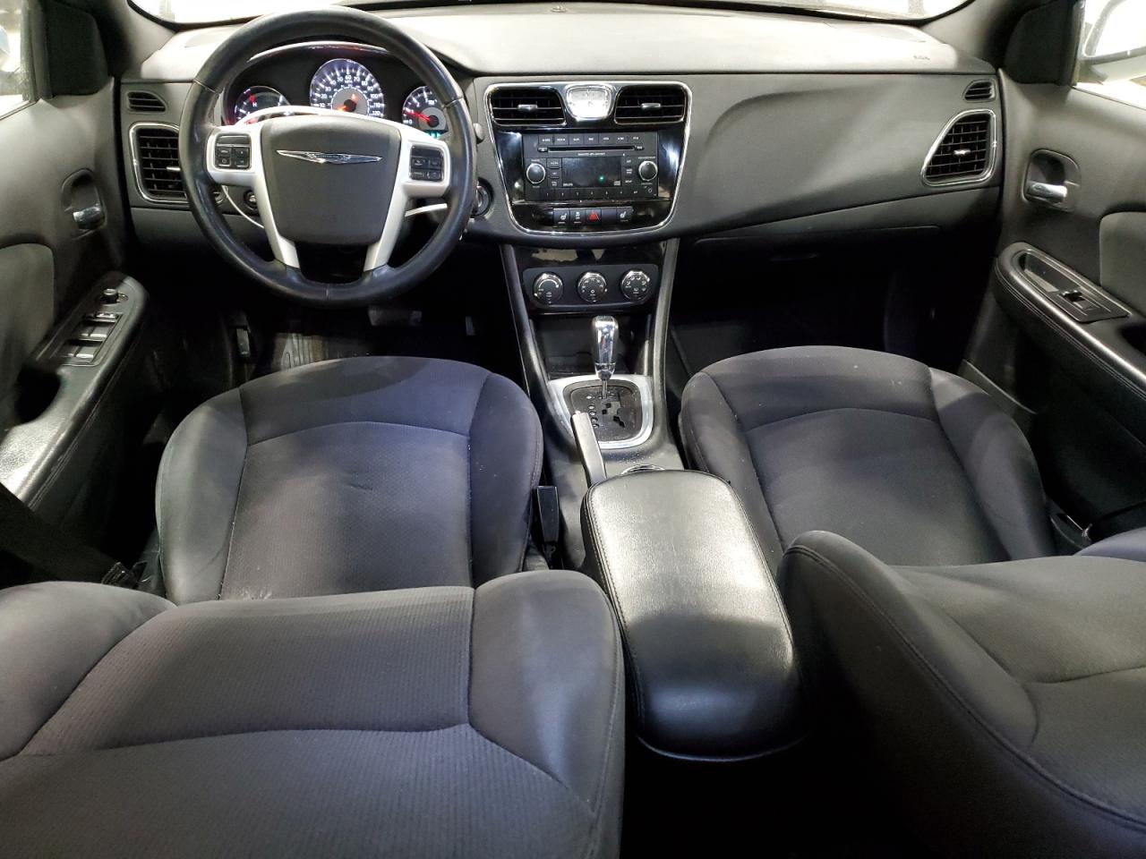 2012 Chrysler 200 - Image 8