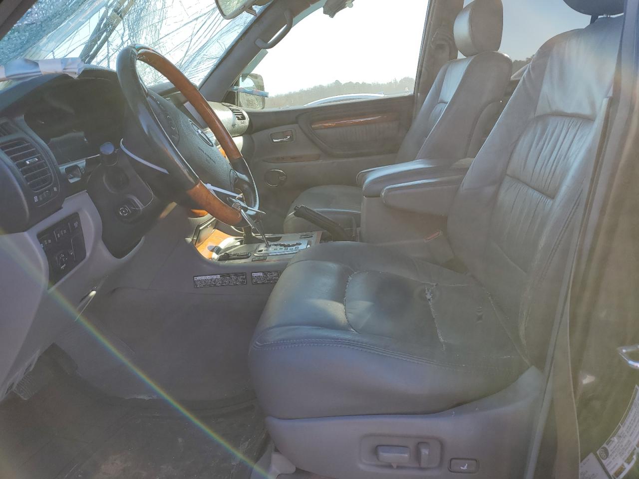 2004 Lexus LX - Image 7