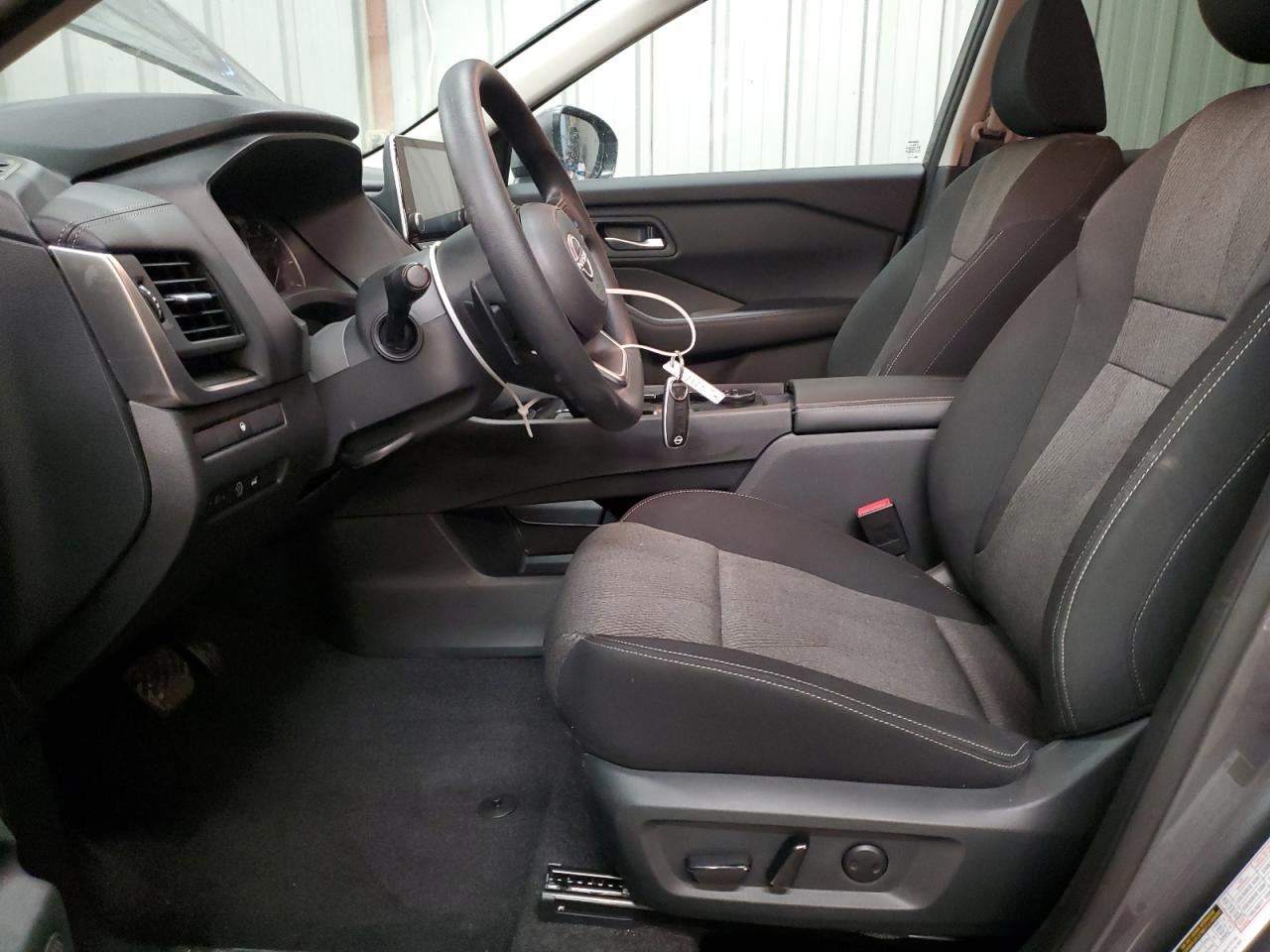 2024 Nissan Rogue - Image 7