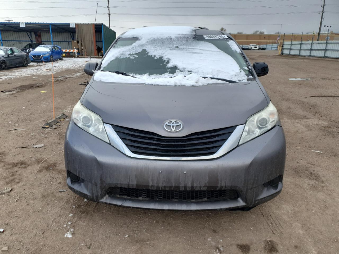 2014 Toyota Sienna - Image 5