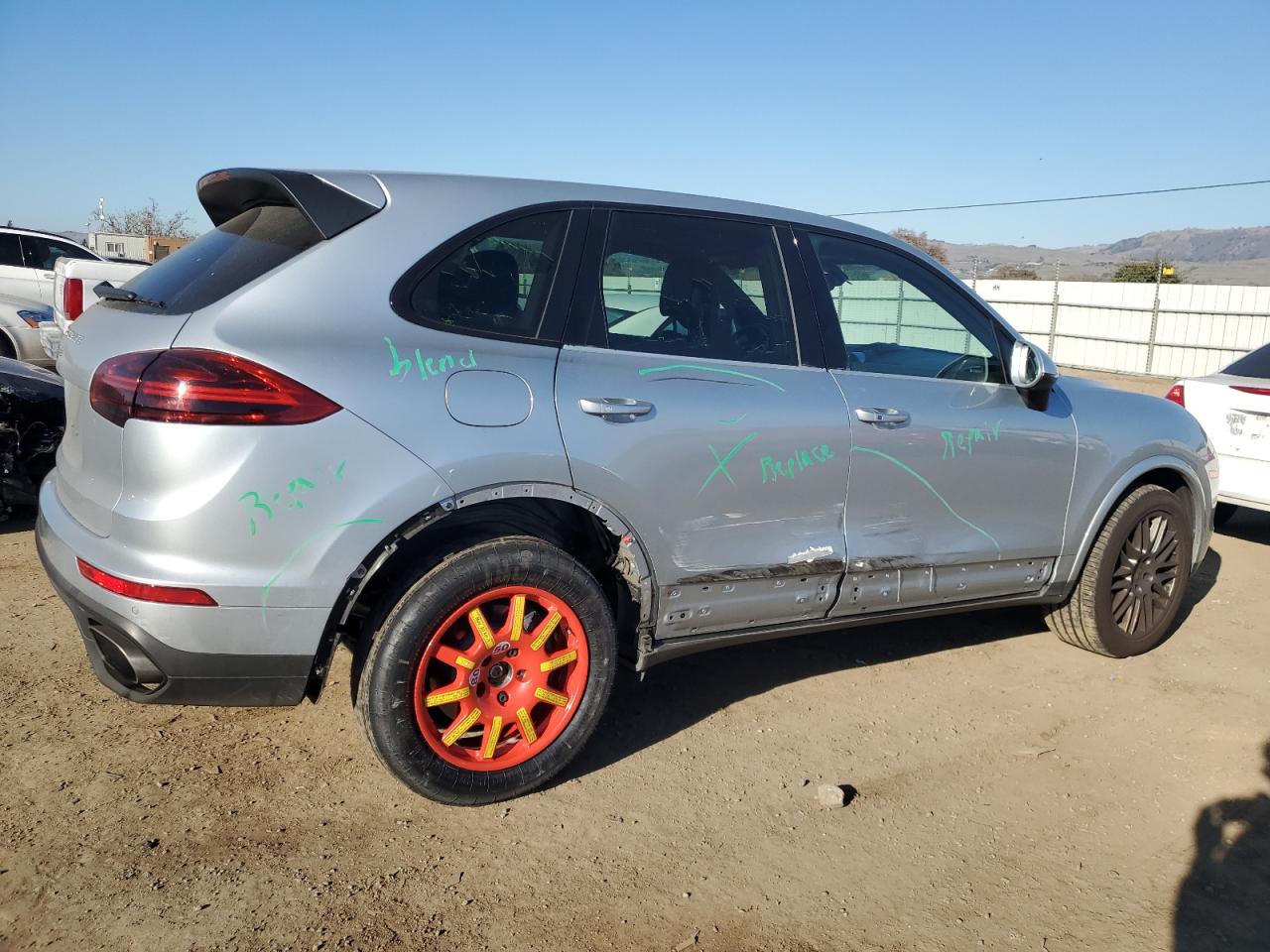 2018 Porsche Cayenne - Image 3