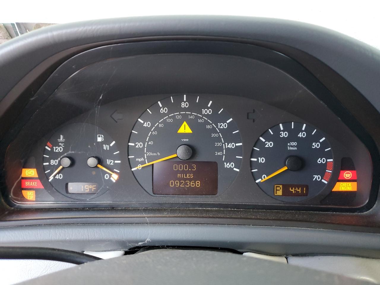 2000 Mercedes-Benz Clk 320 VIN: WDBLK65G0YT037705 Lot: 87237944