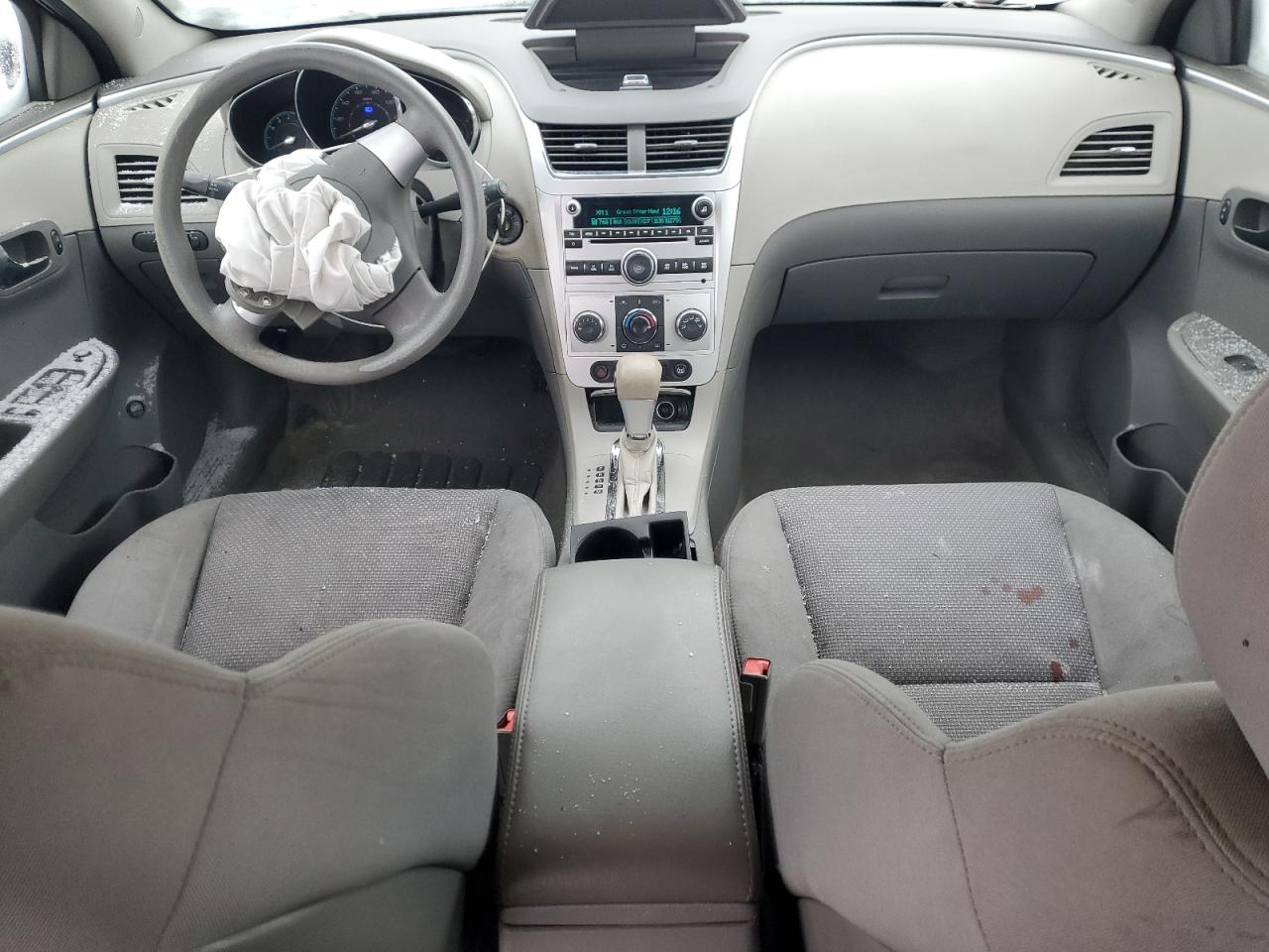 2011 Chevrolet Malibu - Image 8
