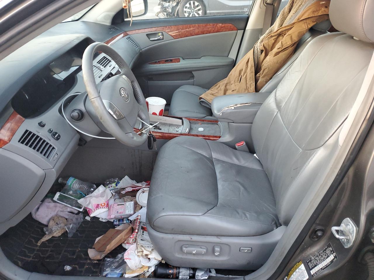 2006 Toyota Avalon - Image 7