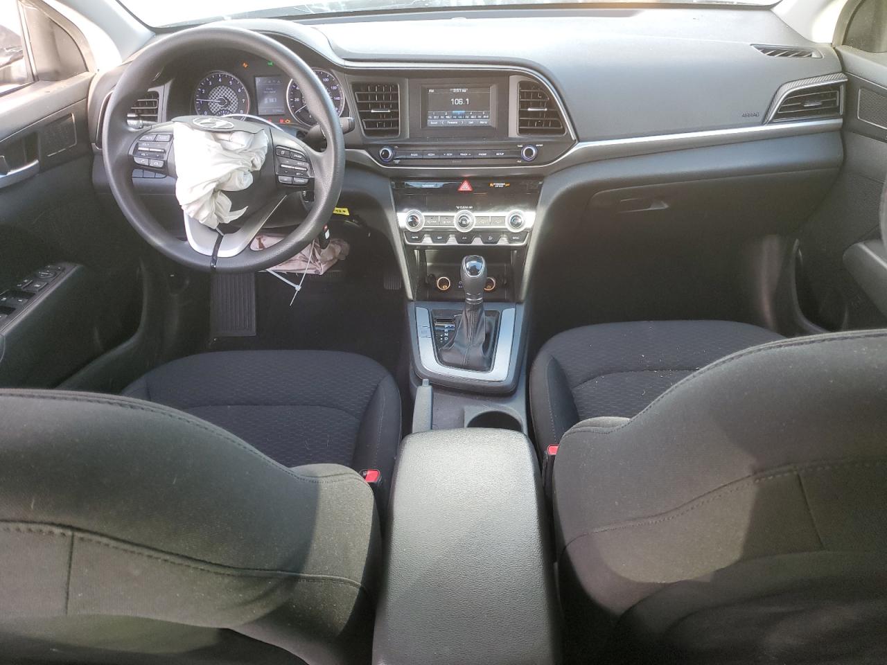 2020 Hyundai Elantra - Image 8