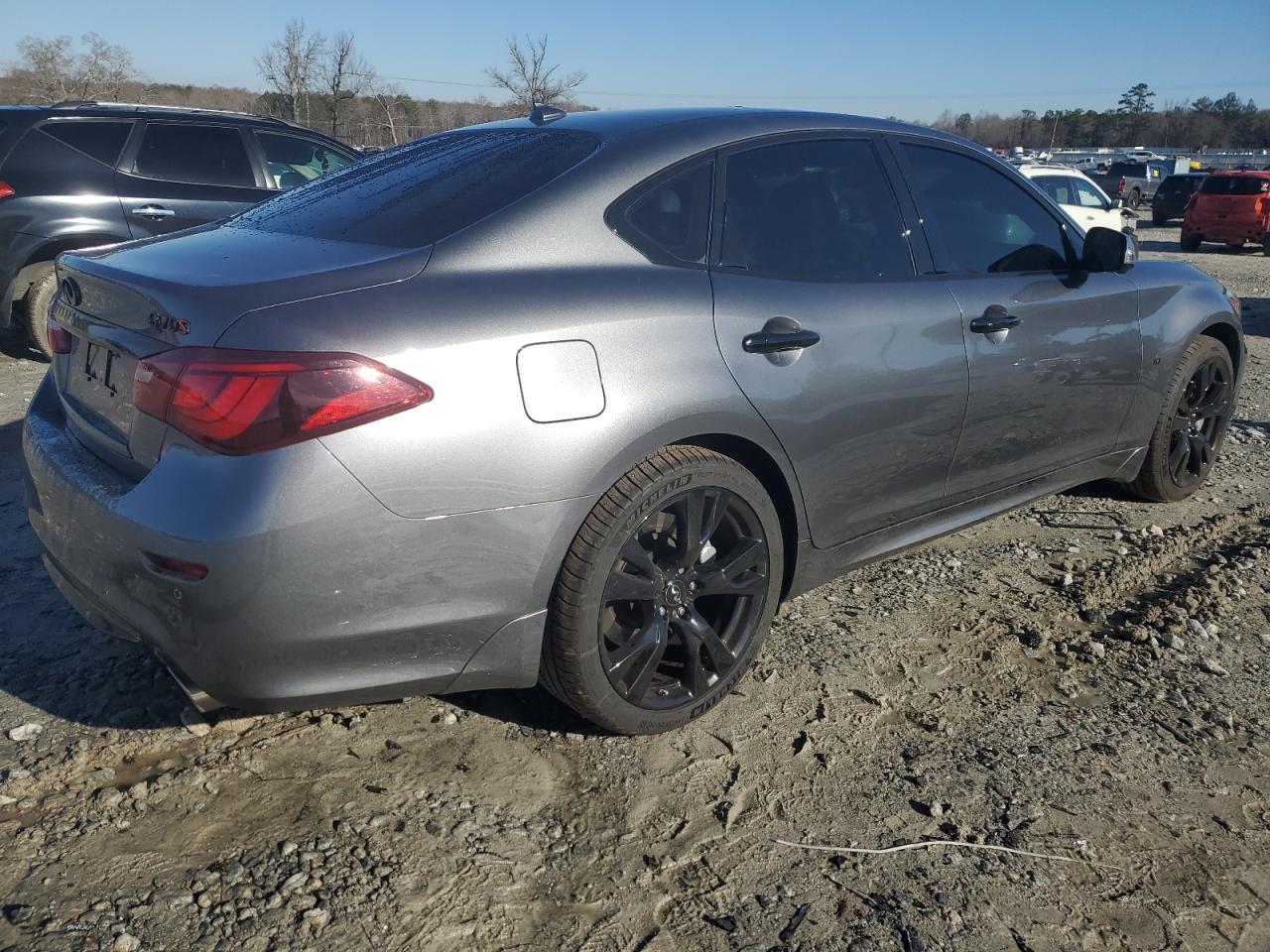 2016 Infiniti Q70 - Image 3